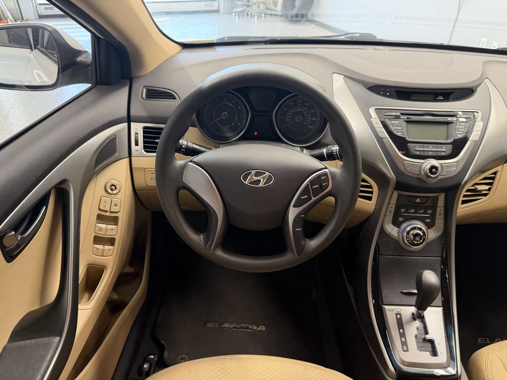 Used 2013 Hyundai Elantra GLS FWD image 19