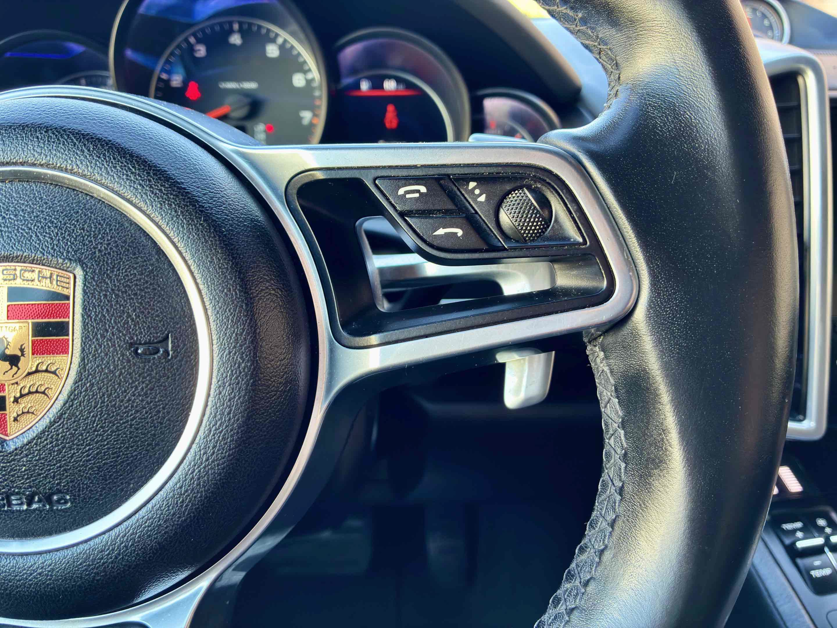 Used 2017 Porsche Cayenne AWD/4WD image 21