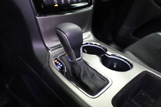 Used 2019 Jeep Grand Cherokee Altitude image 24