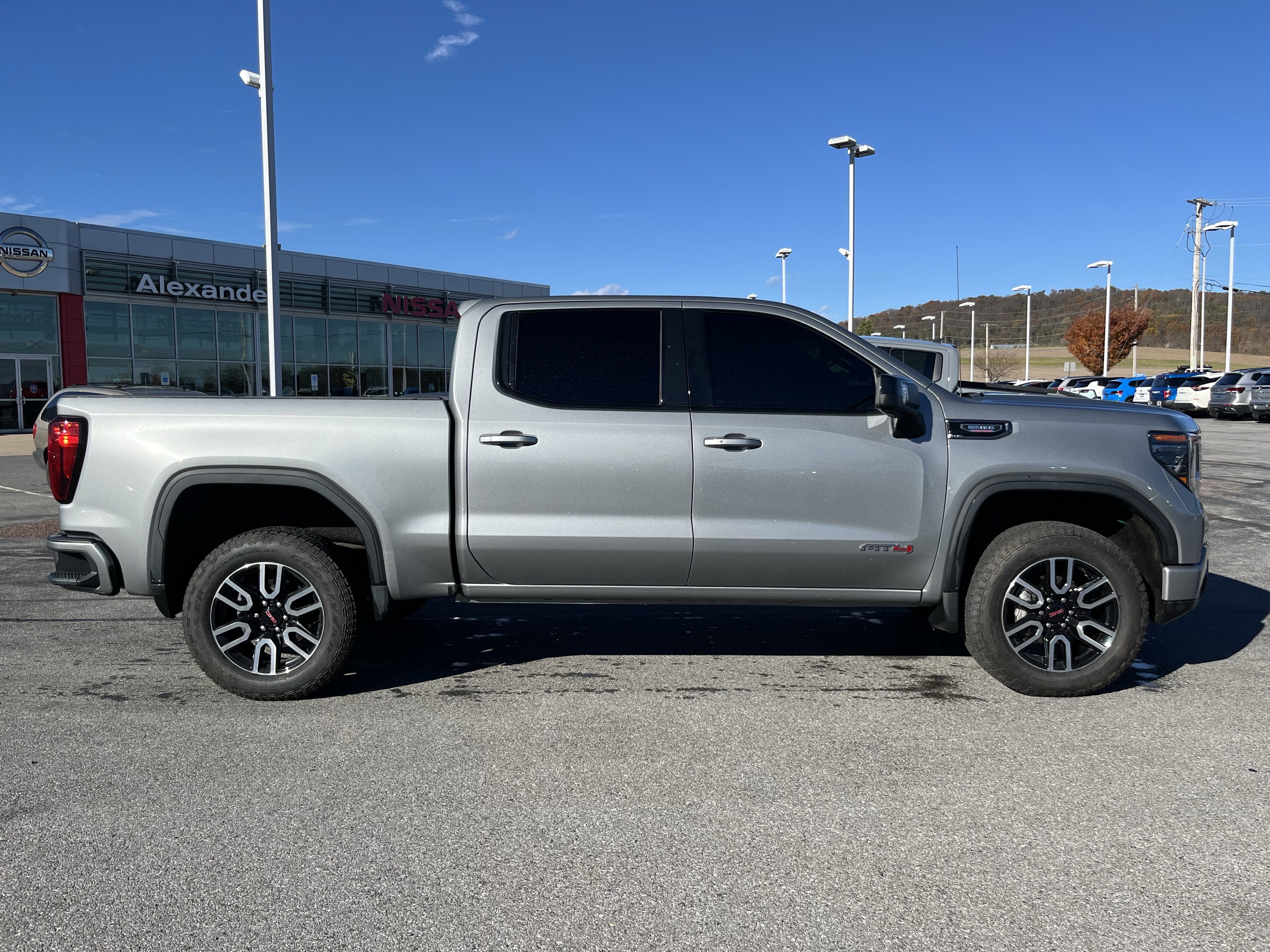 Used 2024 GMC Sierra 1500 AT4 w/ Technology Package image 2