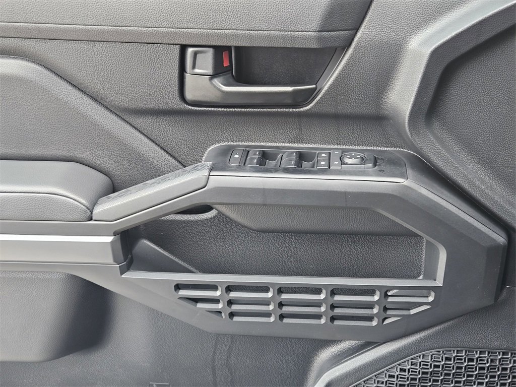 New 2025 Toyota Tacoma SR5 w/ Blackout Package (GST) image 17