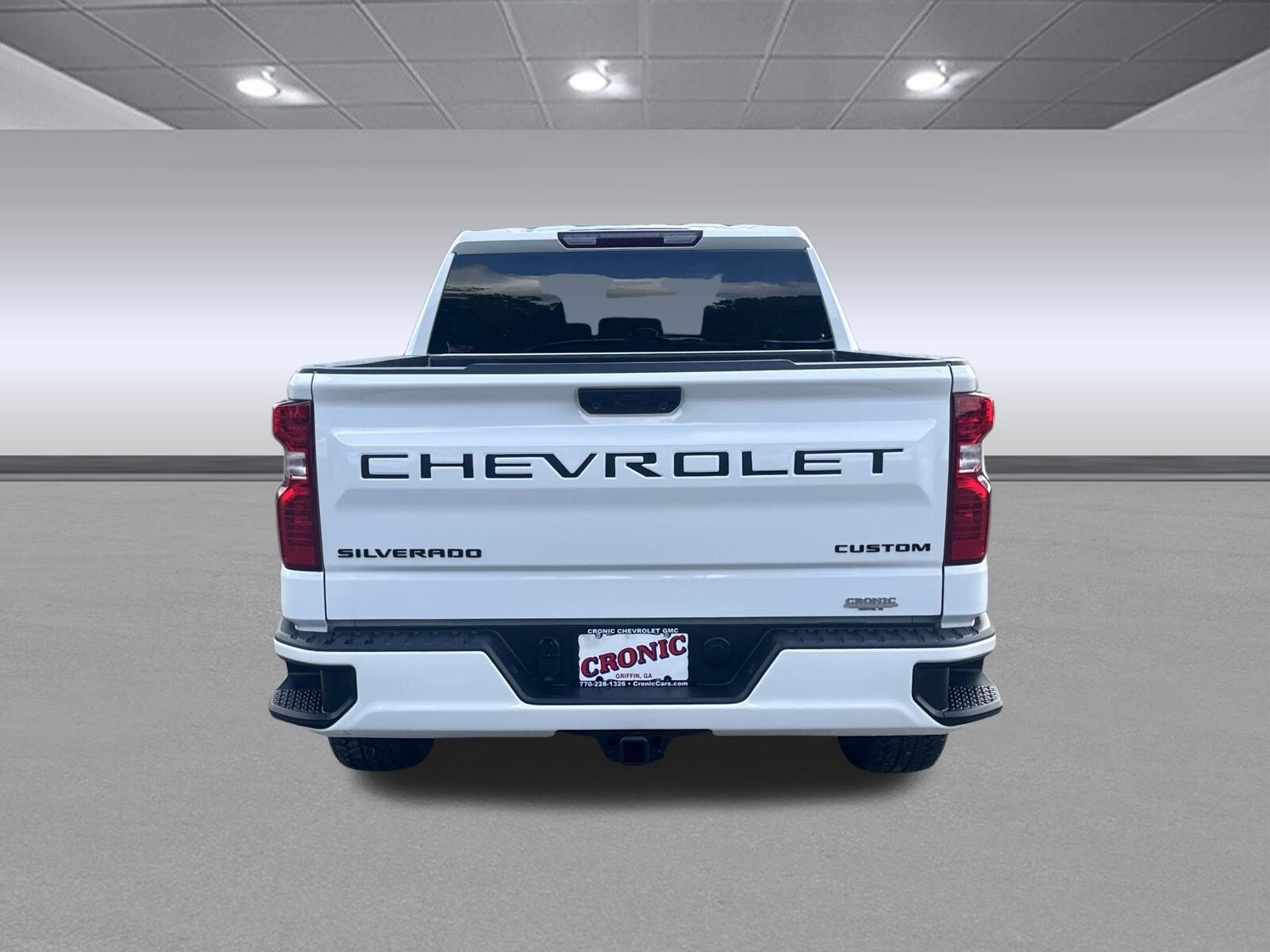 Used 2024 Chevrolet Silverado 1500 Custom w/ Turbomax Blackout Package RWD image 4
