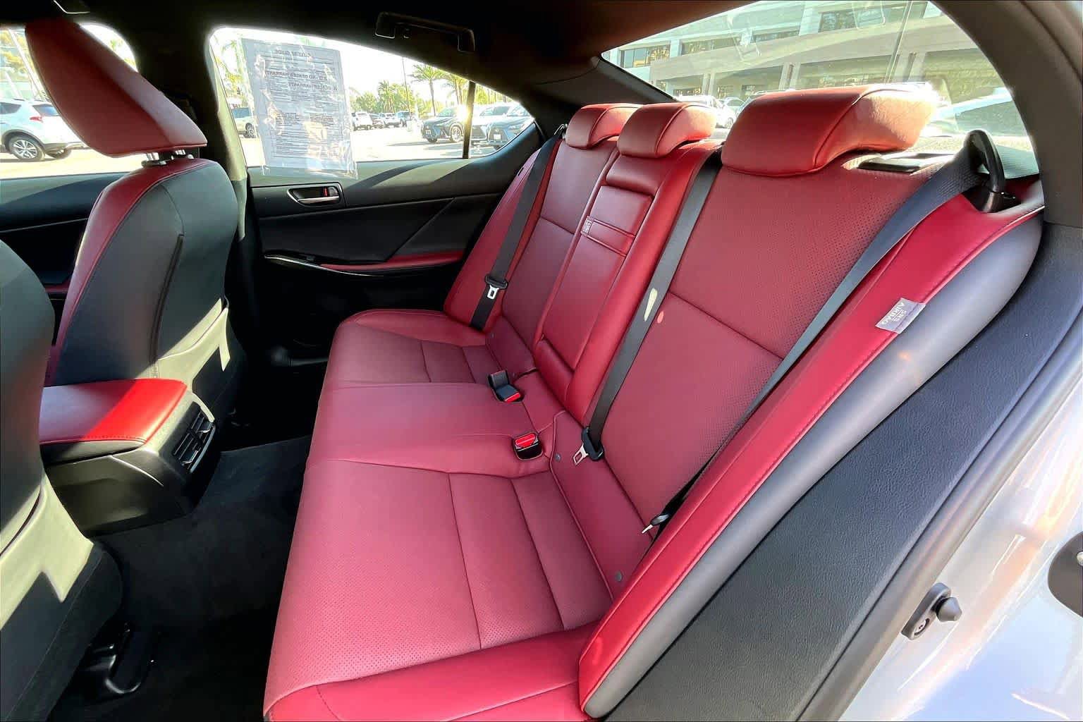 Certified 2025 Lexus IS 300 F Sport image 18