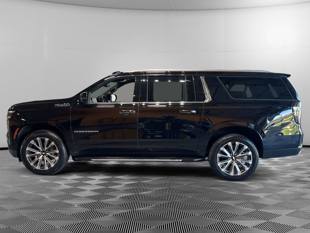 Used 2025 Chevrolet Suburban High Country AWD/4WD image 2