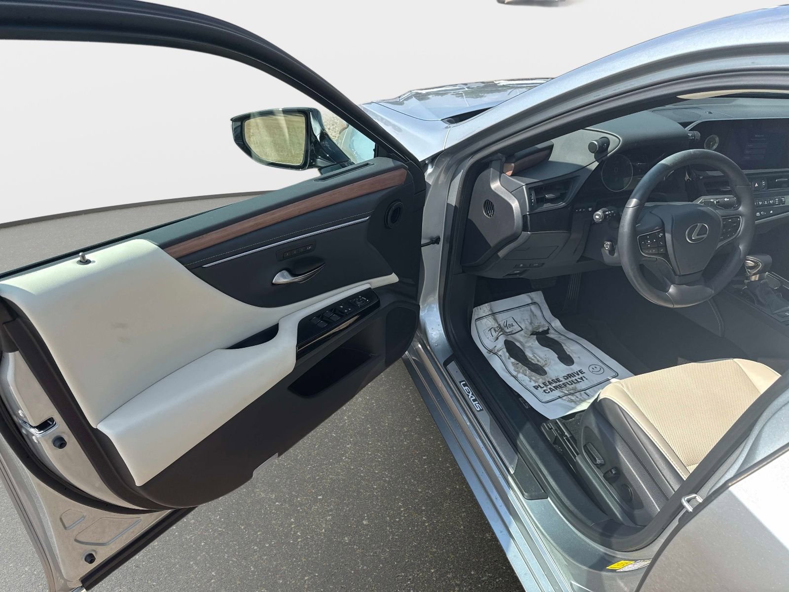 Used 2025 Lexus ES 350 w/ Premium Package image 16