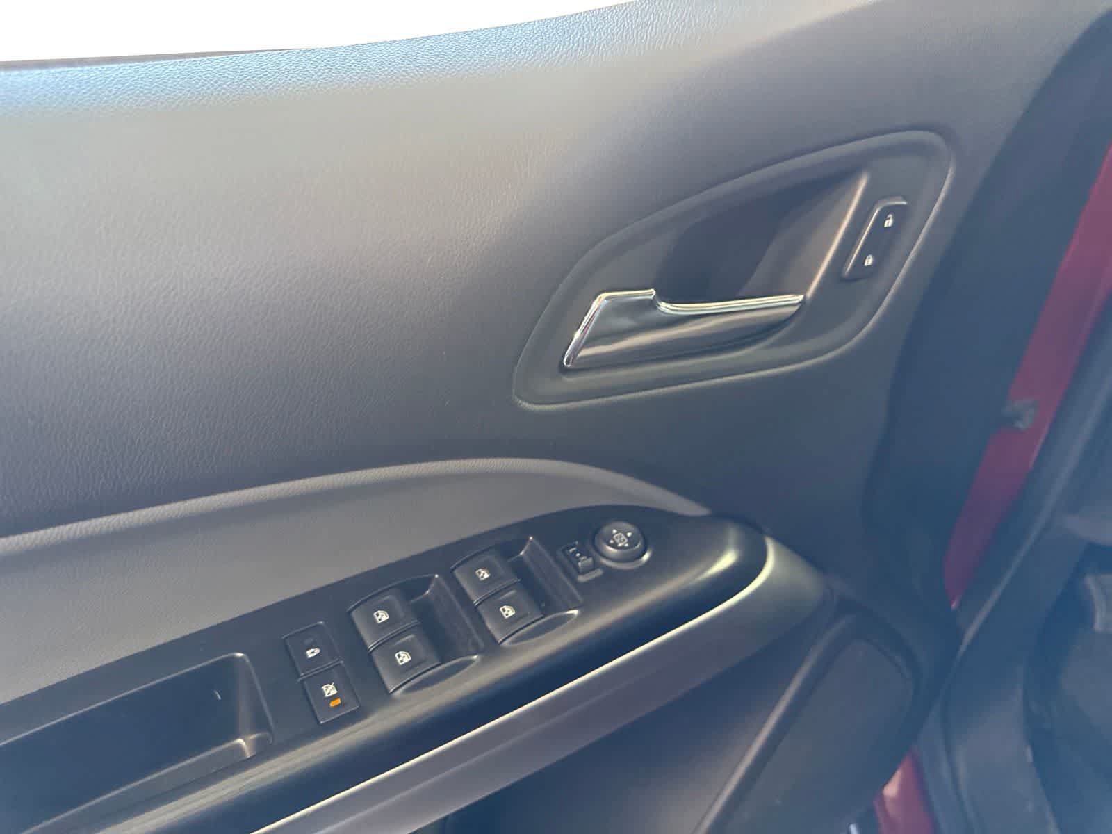 Used 2016 Chevrolet Colorado LT w/ LT Convenience Package RWD image 16