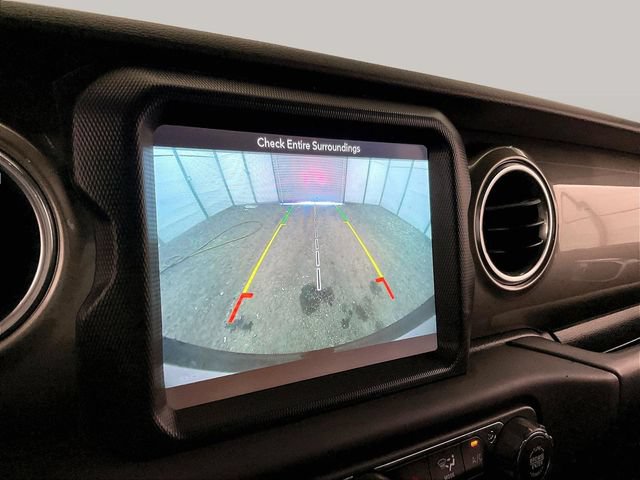 Used 2018 Jeep Wrangler Unlimited Sahara AWD/4WD image 20
