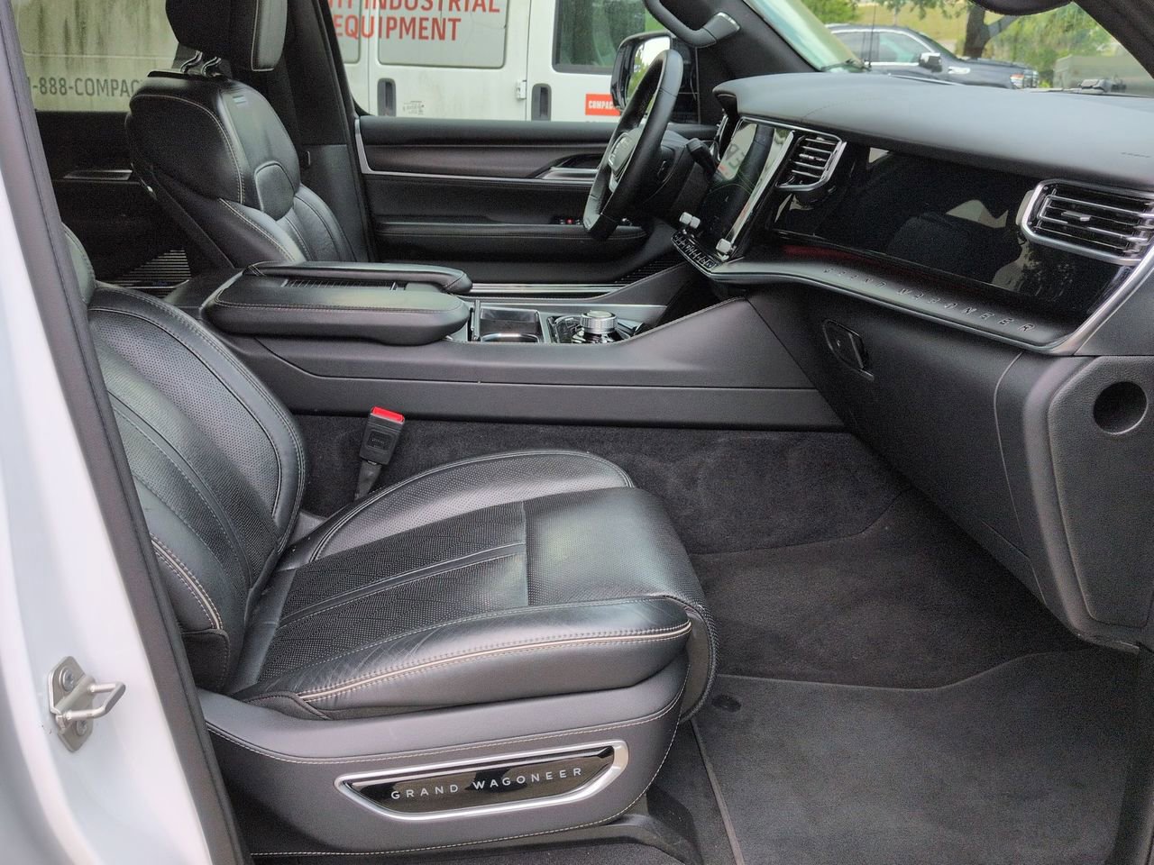 Used 2024 Jeep Grand Wagoneer L Series II w/ Quick Order Packagew 28T AWD/4WD image 25