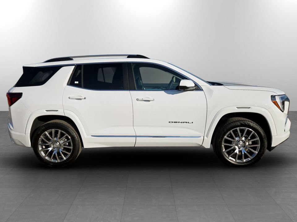 New 2026 GMC Terrain Denali w/ LPO, Floor Liner Package image 5