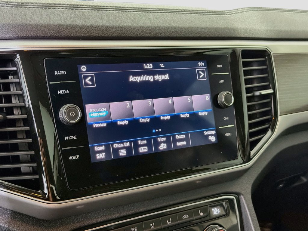 Used 2019 Volkswagen Atlas SEL R-Line FWD image 18