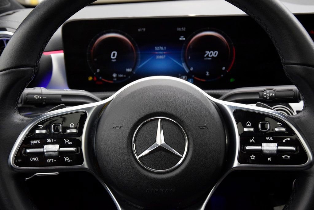 Used 2023 Mercedes-Benz CLA 250 image 25