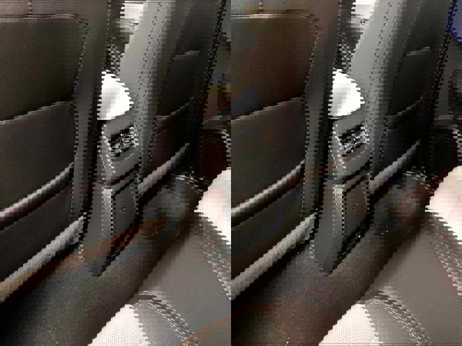 Used 2025 Chevrolet Equinox EV LT image 27