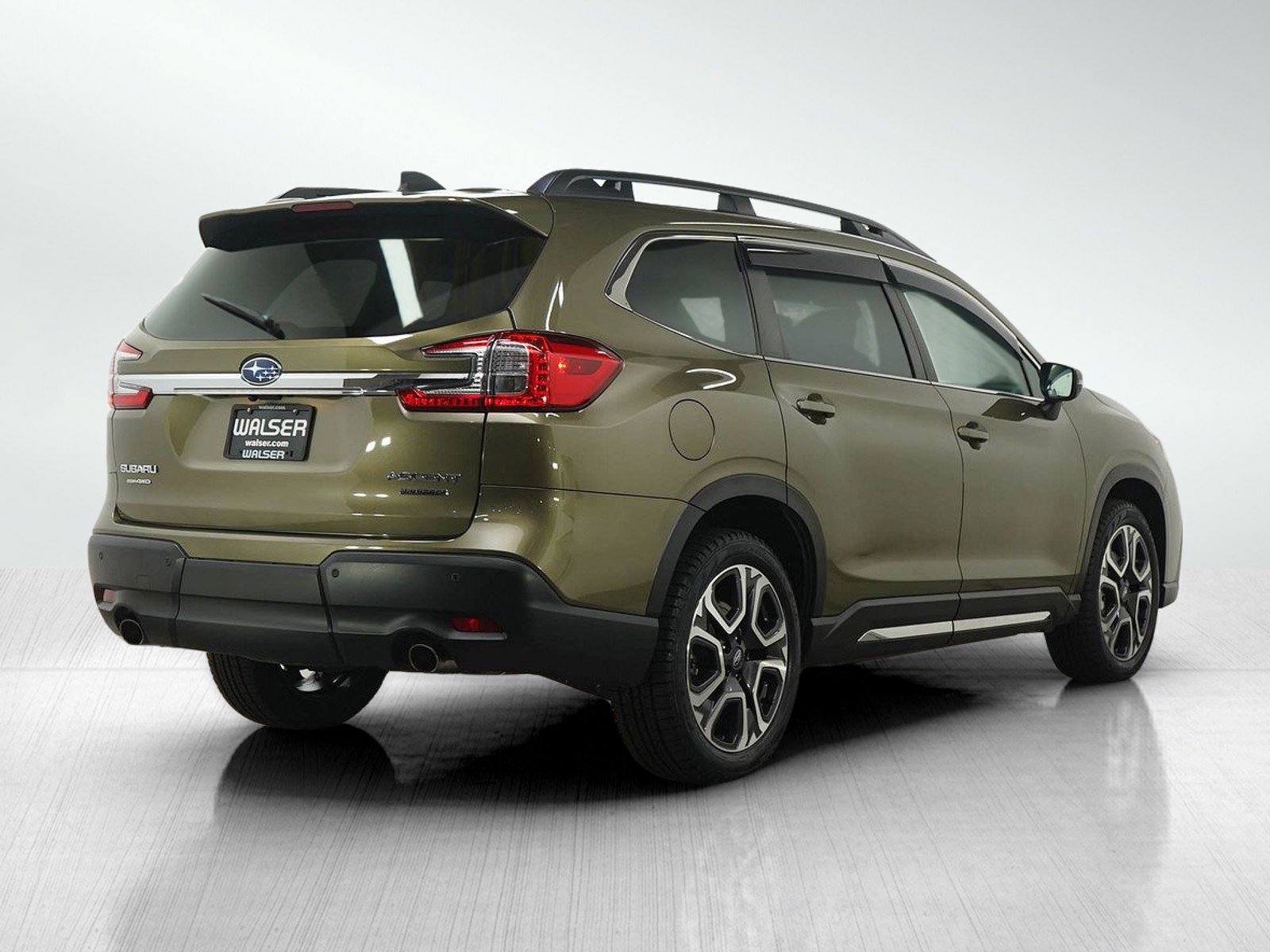 Used 2023 Subaru Ascent Limited image 5