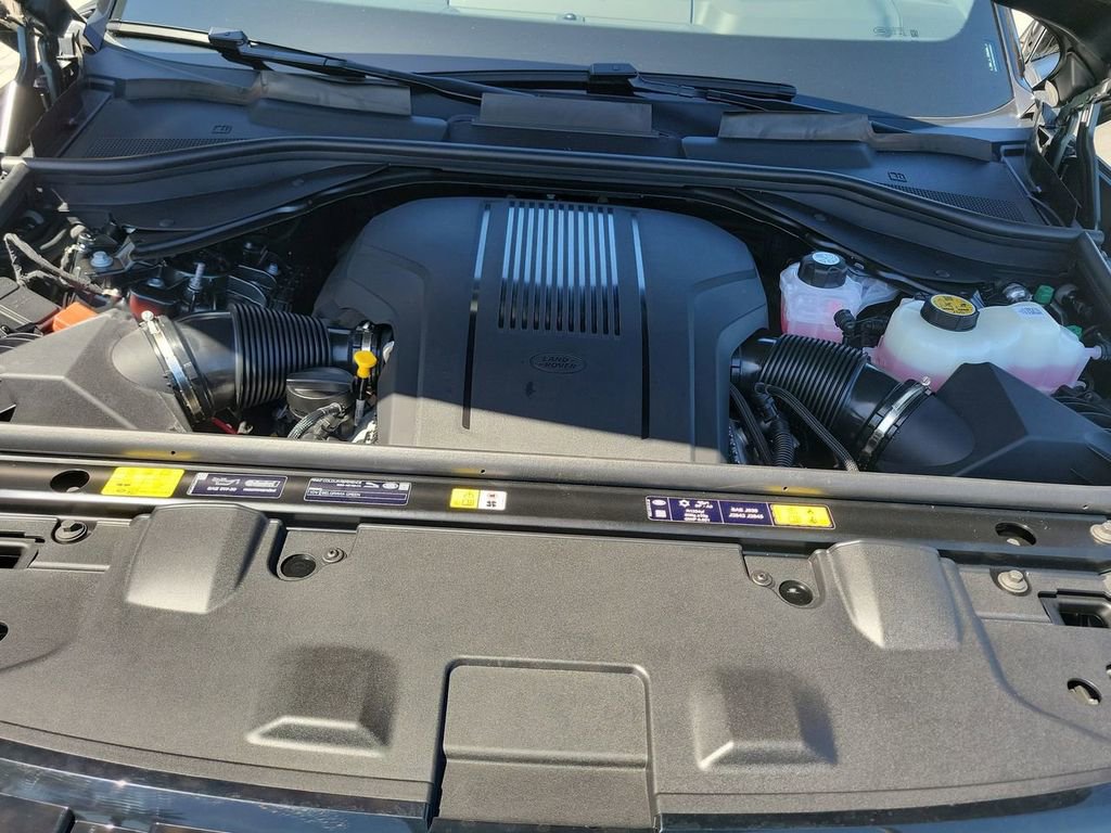 New 2026 Land Rover Range Rover SE image 30