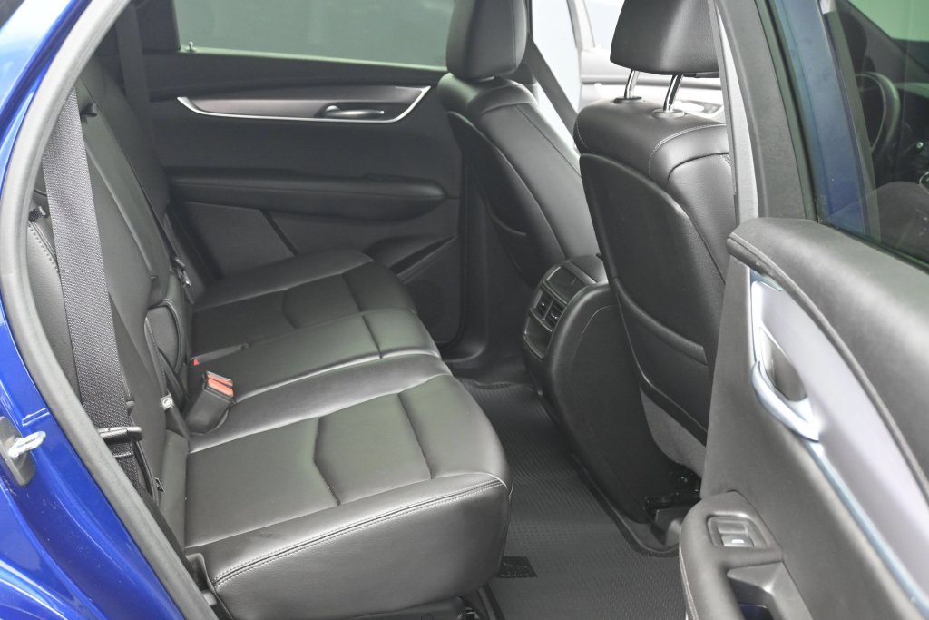 Used 2023 Cadillac XT5 Luxury AWD/4WD image 12
