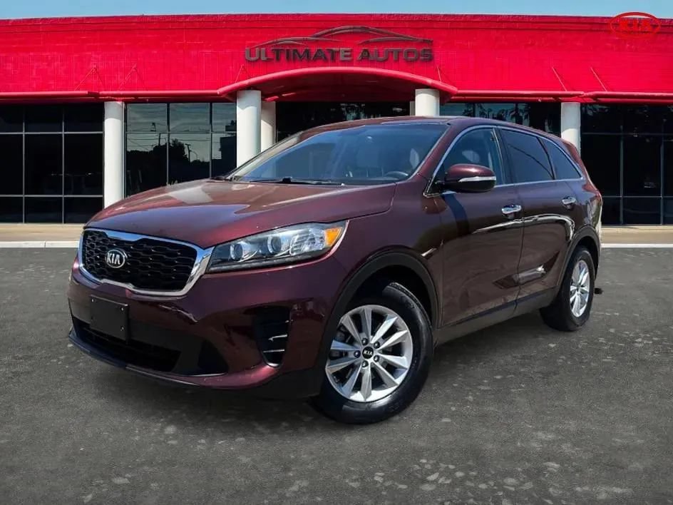 Used 2019 Kia Sorento FWD V6 image 2