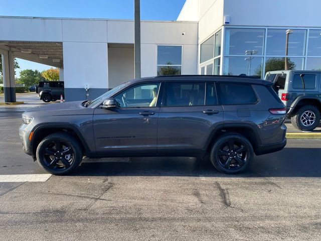 Used 2025 Jeep Grand Cherokee L Limited w/ Luxury Tech Group II AWD/4WD image 9
