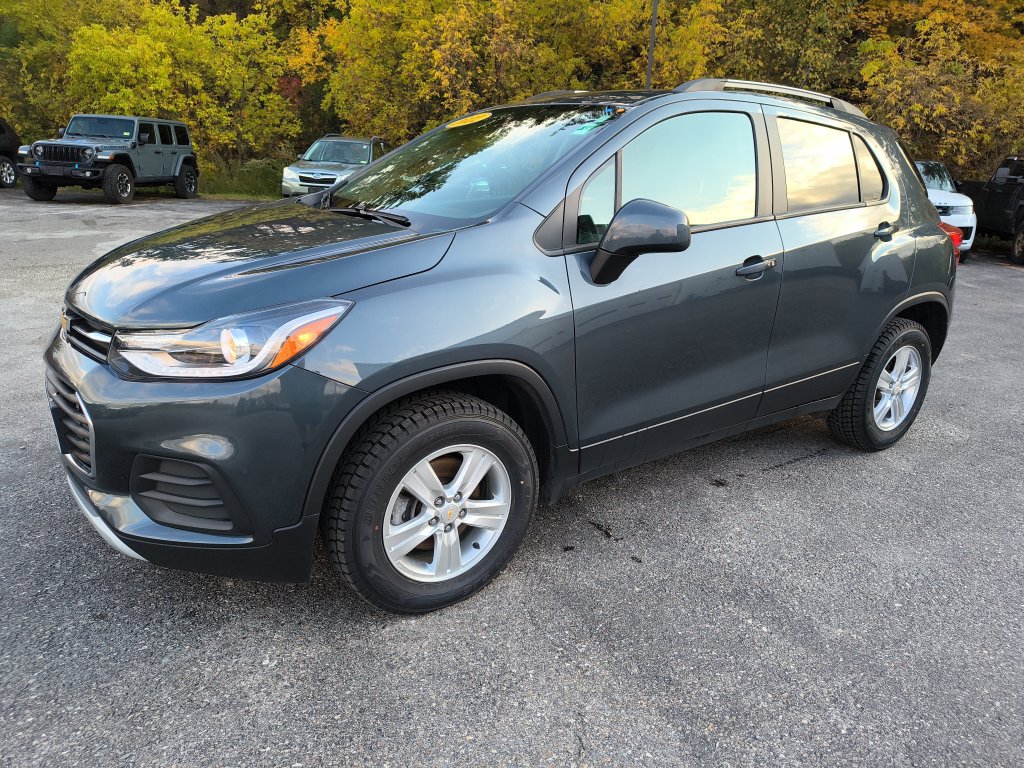 Used 2022 Chevrolet Trax LT w/ LT Convenience Package AWD/4WD 360° Tour