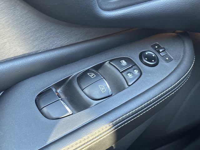 Used 2024 Nissan Murano SL image 30