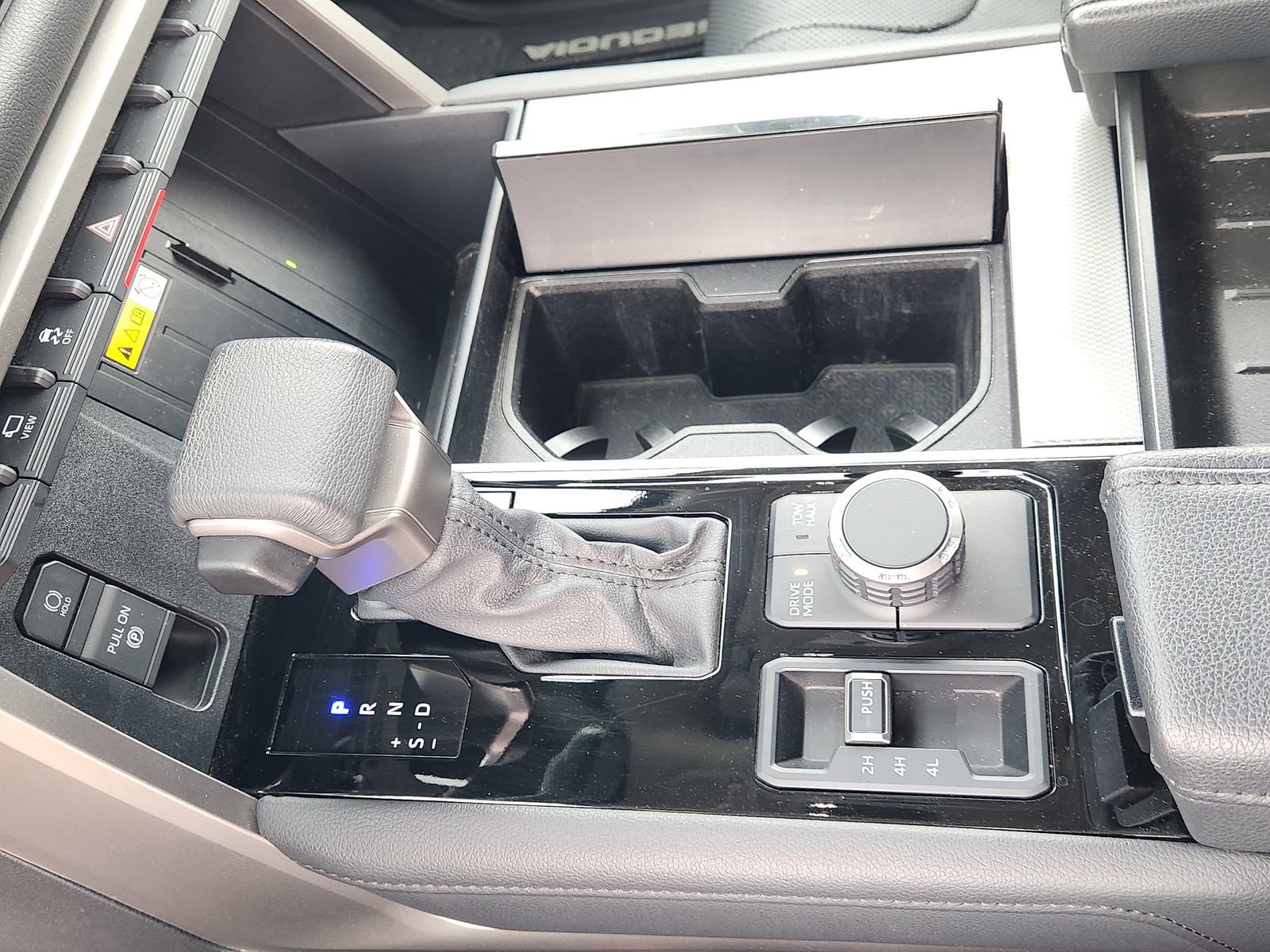 Used 2023 Toyota Sequoia Limited image 21