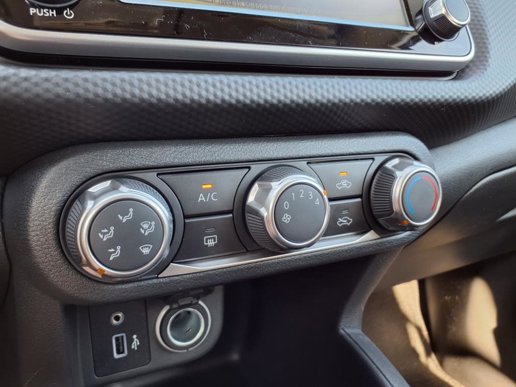 New 2025 Nissan Kicks Play S FWD image 24