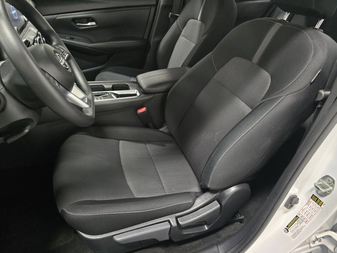 Used 2025 Nissan Sentra SV image 17