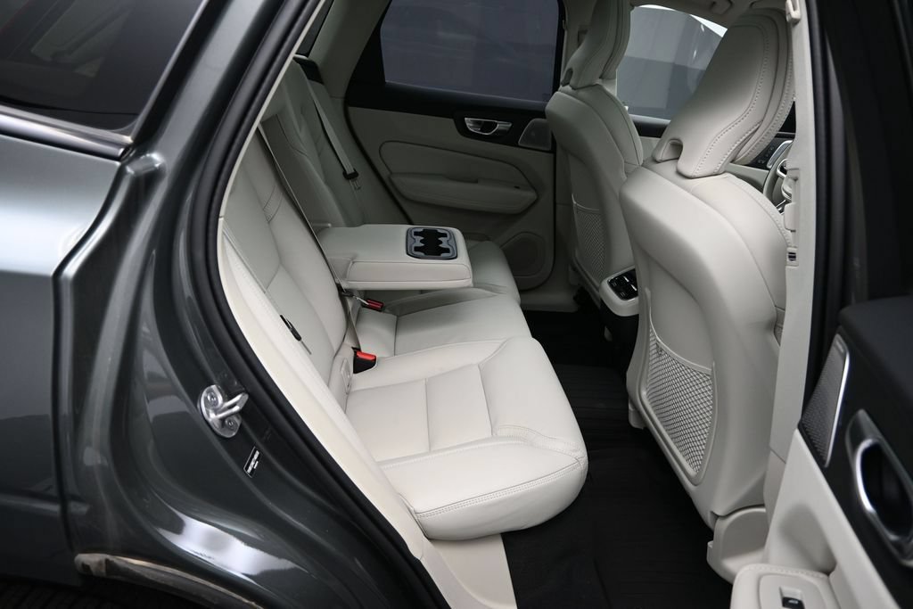 New 2026 Volvo XC60 B5 Ultra w/ Climate Package AWD/4WD image 18