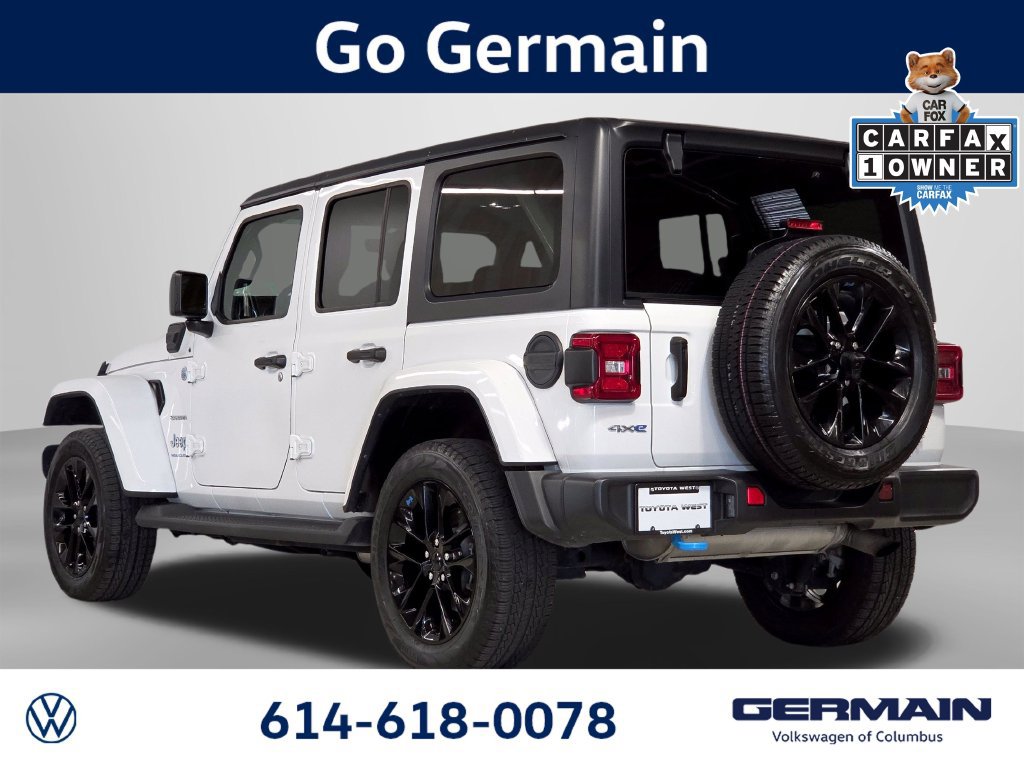 Used 2023 Jeep Wrangler Unlimited Sahara w/ Cold Weather Group AWD/4WD image 12