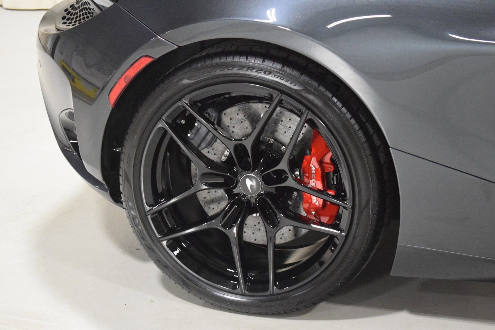 New 2026 McLaren 750S RWD image 16