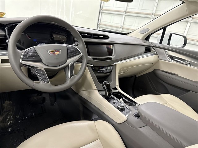 Certified 2025 Cadillac XT5 Premium Luxury image 21