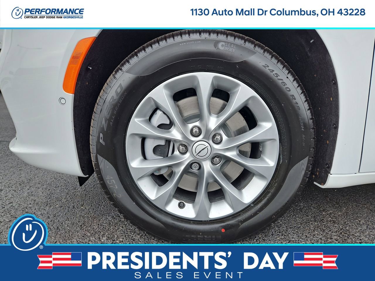 New 2026 Chrysler Pacifica Select image 9