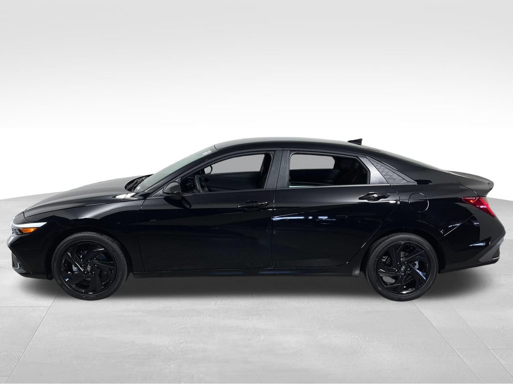 New 2026 Hyundai Elantra SEL FWD video 2