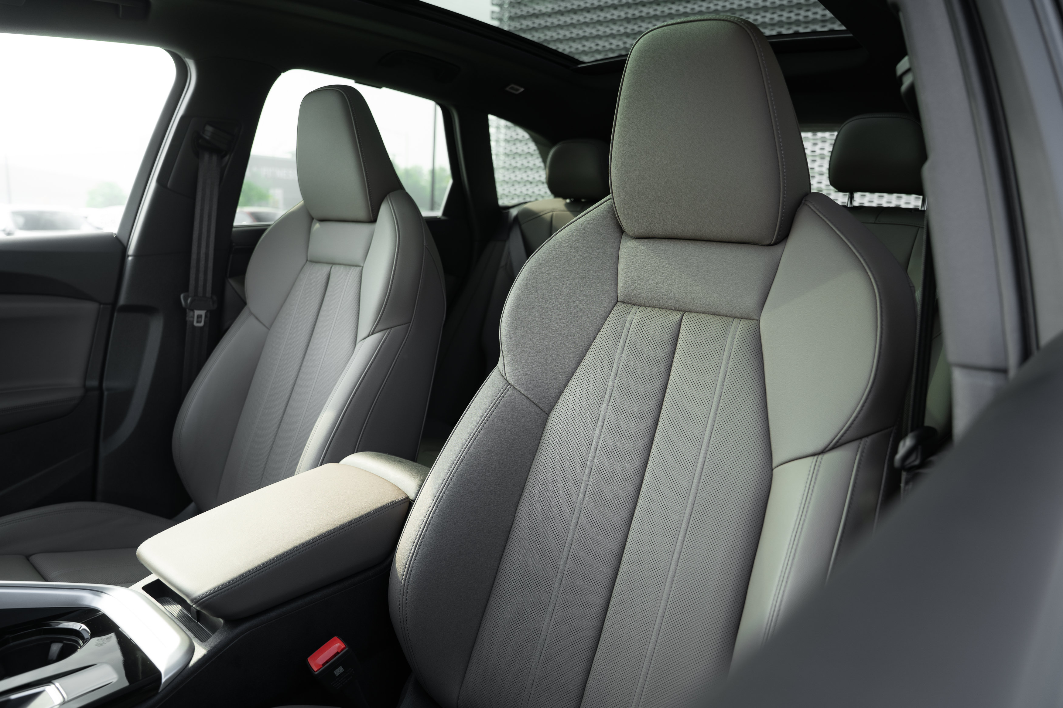 Certified 2025 Audi Q5 Premium w/ Premium Plus AWD/4WD image 23