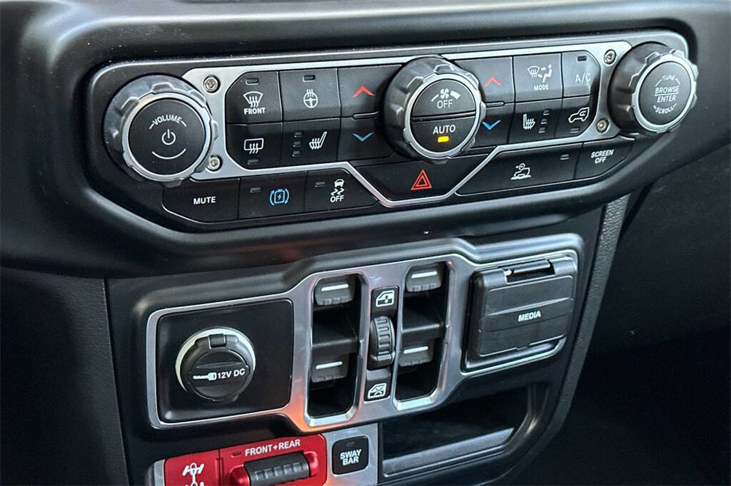 Used 2022 Jeep Wrangler Unlimited Rubicon 4xe w/ Cold Weather Group image 21