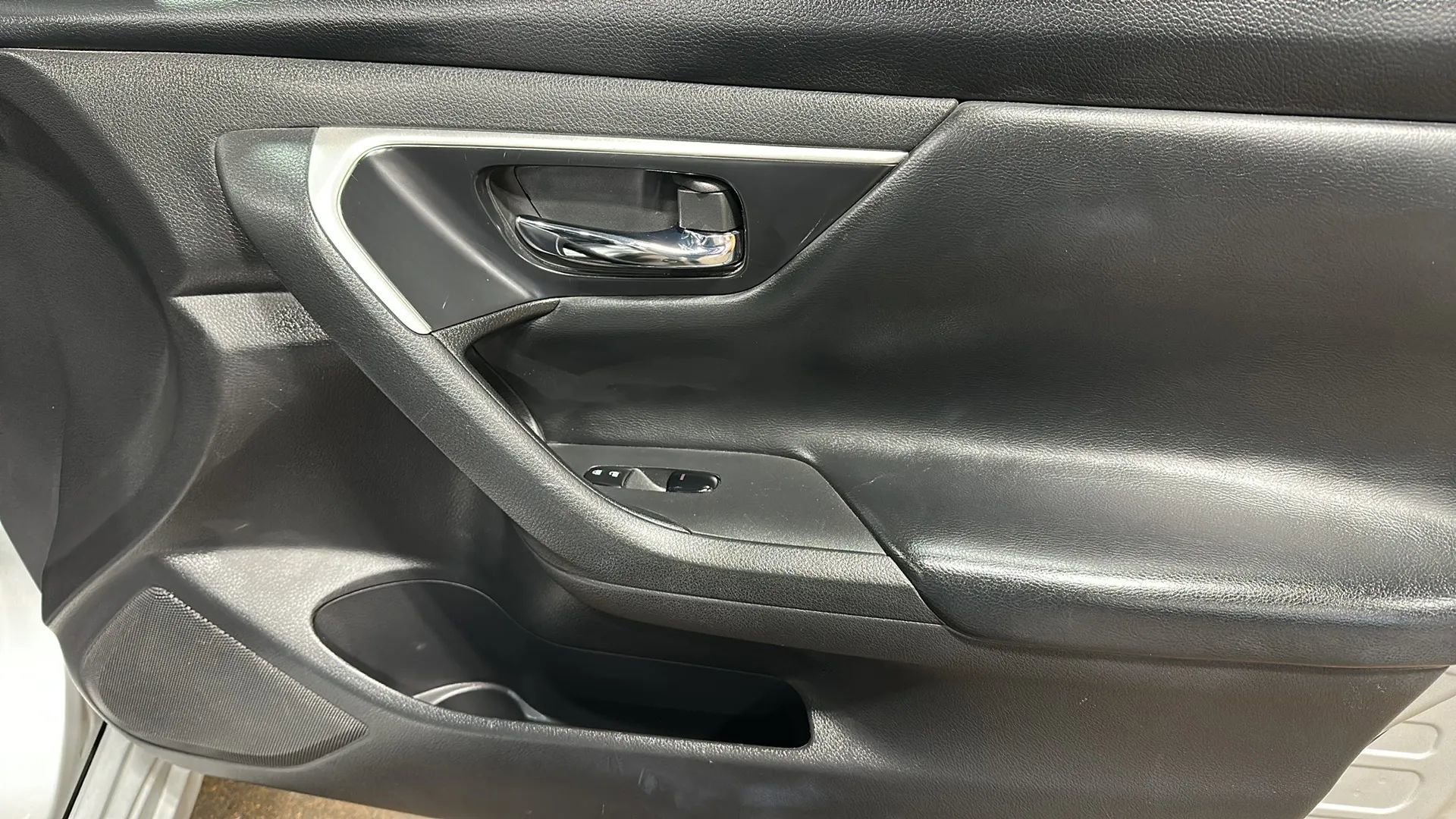 Used 2017 Nissan Altima 2.5 S w/ Power Driver Seat Package image 17