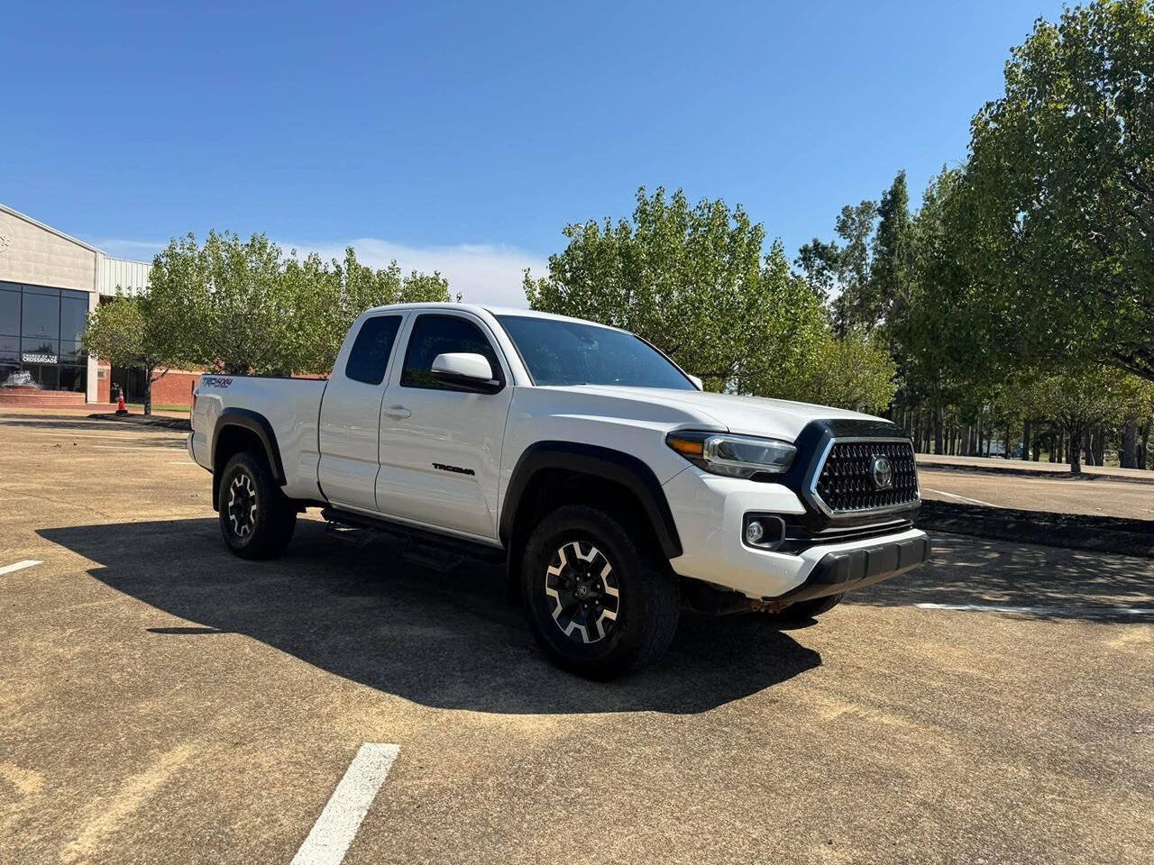 Used 2023 Toyota Tacoma TRD Off-Road AWD/4WD image 10