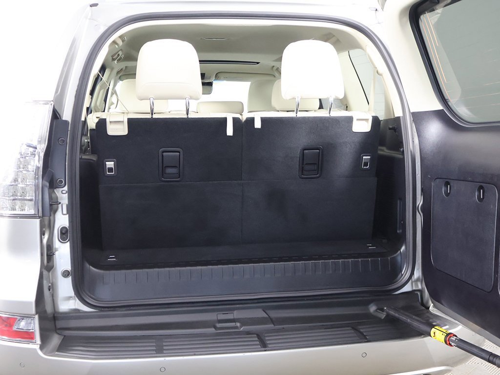 Used 2023 Lexus GX 460 Premium image 24