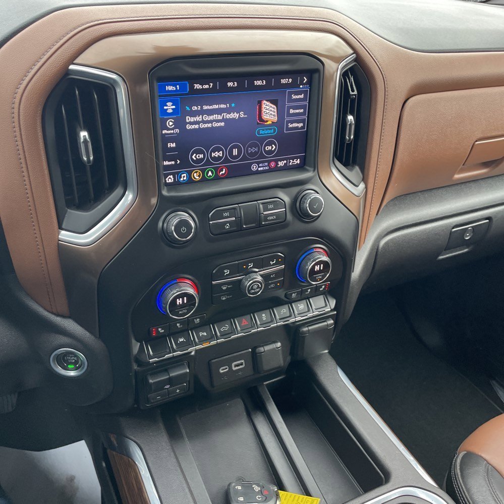 Used 2021 Chevrolet Silverado 1500 High Country w/ Safety Package II image 9