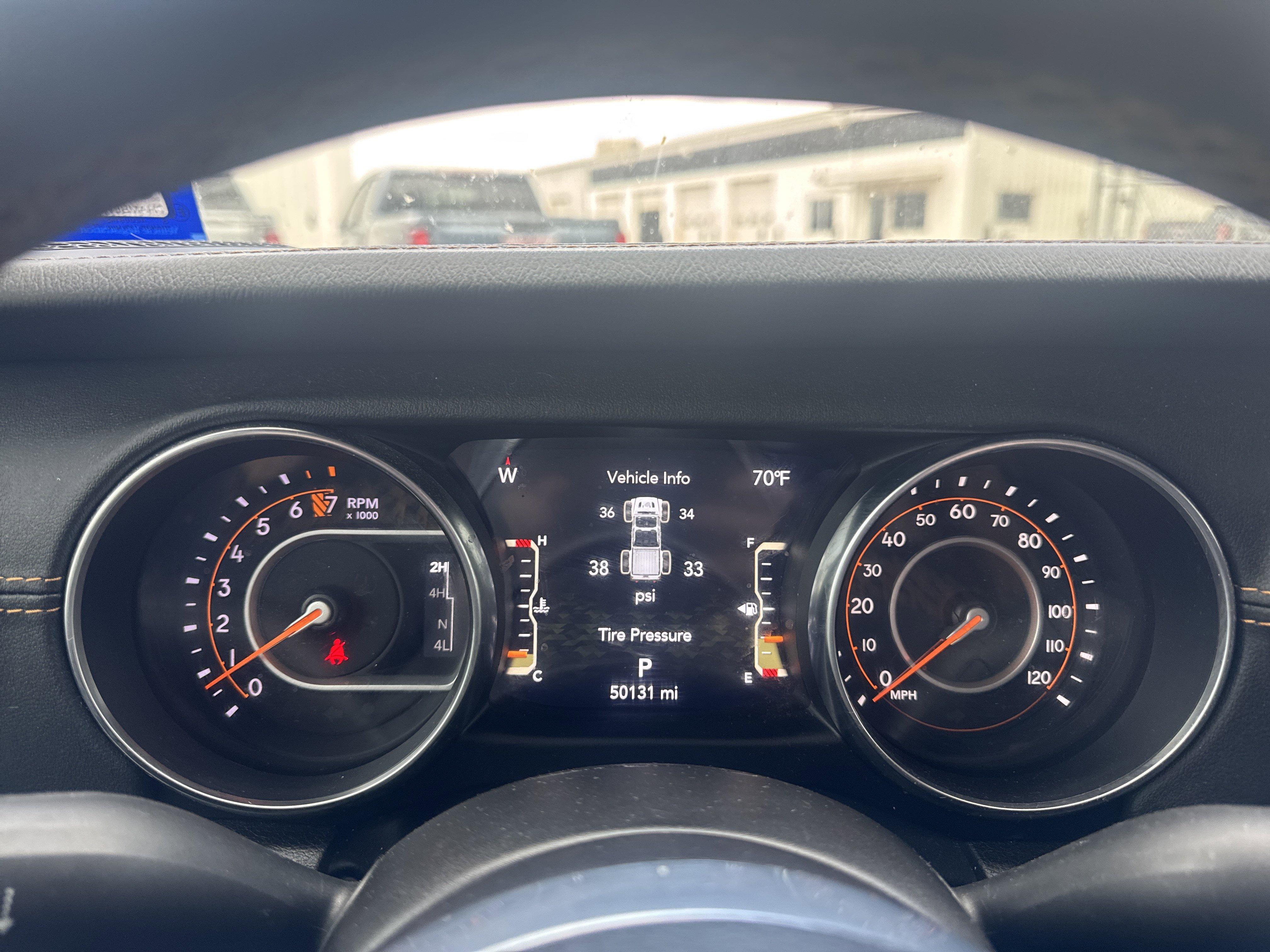 Used 2023 Jeep Gladiator Overland image 15