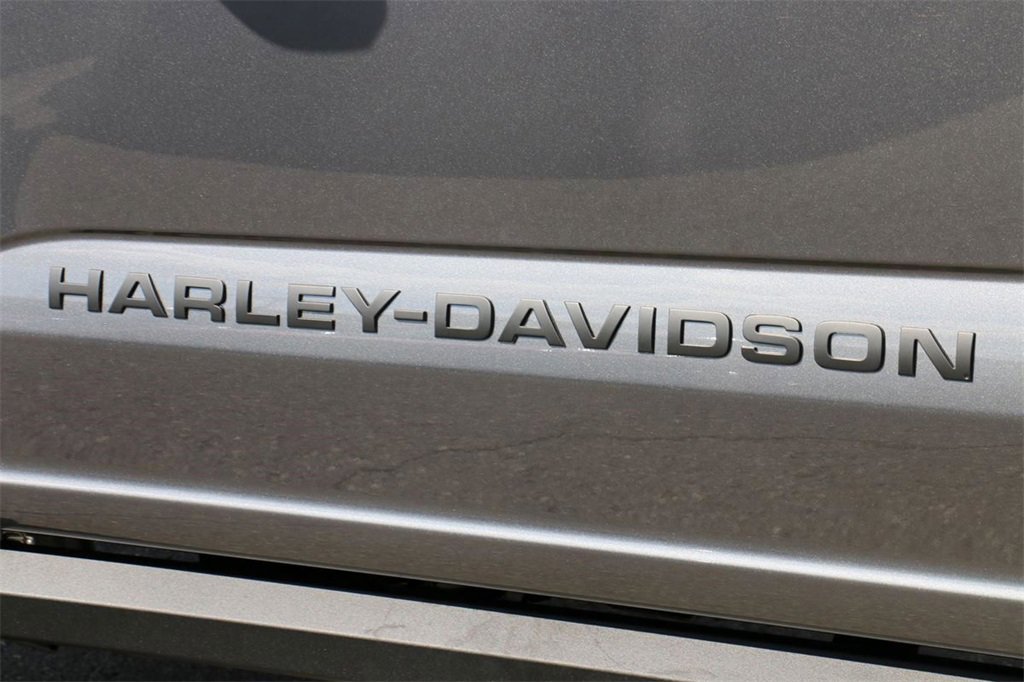 New 2026 Ford F250 Lariat w/ Black Appearance Package image 9