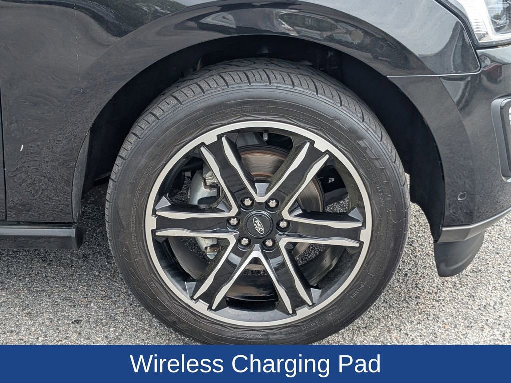 Used 2021 Ford Expedition Limited image 11