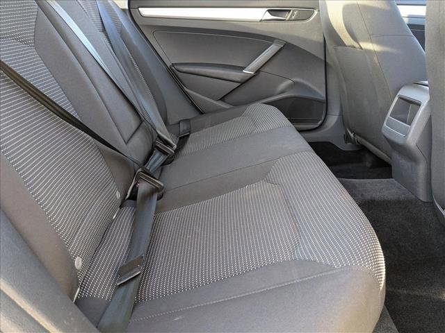 Used 2017 Volkswagen Passat 1.8T S FWD image 17