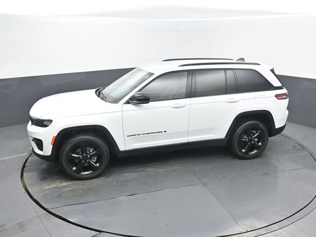 Used 2022 Jeep Grand Cherokee Altitude image 51