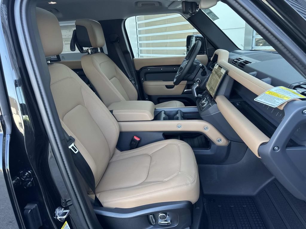 New 2026 Land Rover Defender 130 S AWD/4WD image 9
