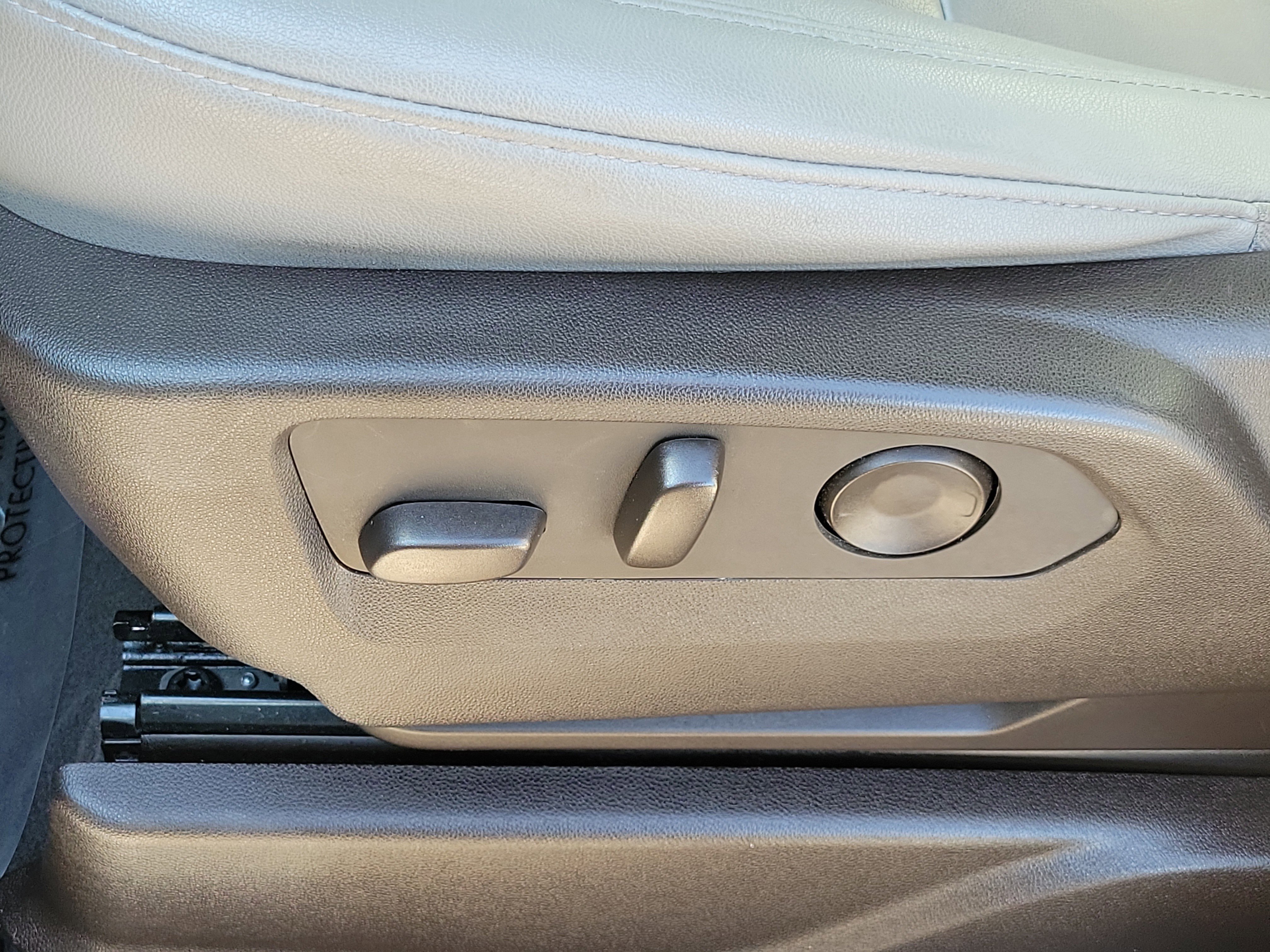 Used 2023 Chevrolet Tahoe LT image 21