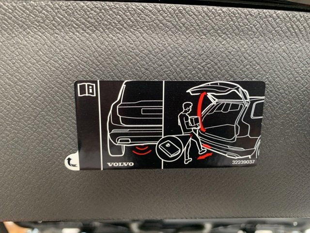 Certified 2024 Volvo XC90 B5 Core w/ Protection Package Premier image 8