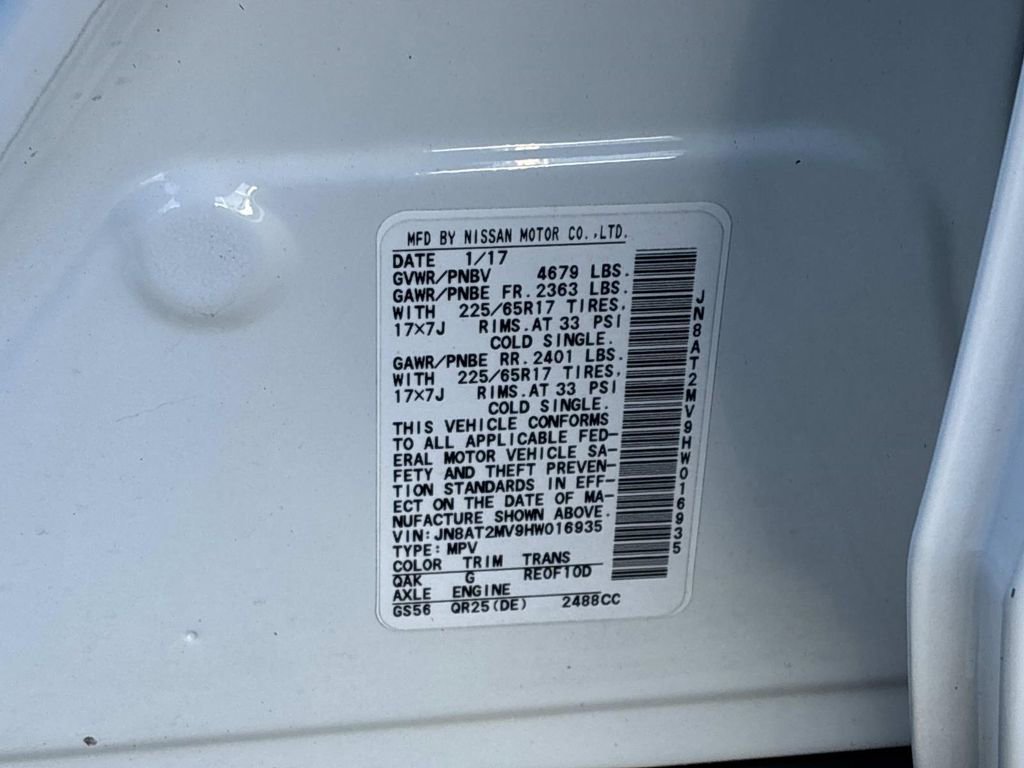 Used 2017 Nissan Rogue SV image 22