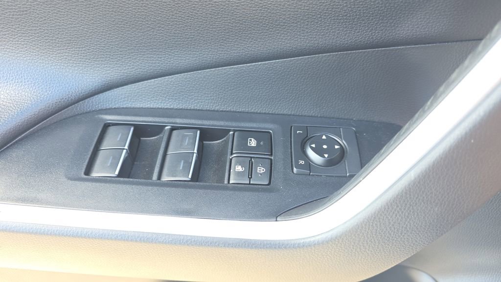 Used 2023 Toyota RAV4 XSE w/ XSE Grade Weather Package AWD/4WD image 19