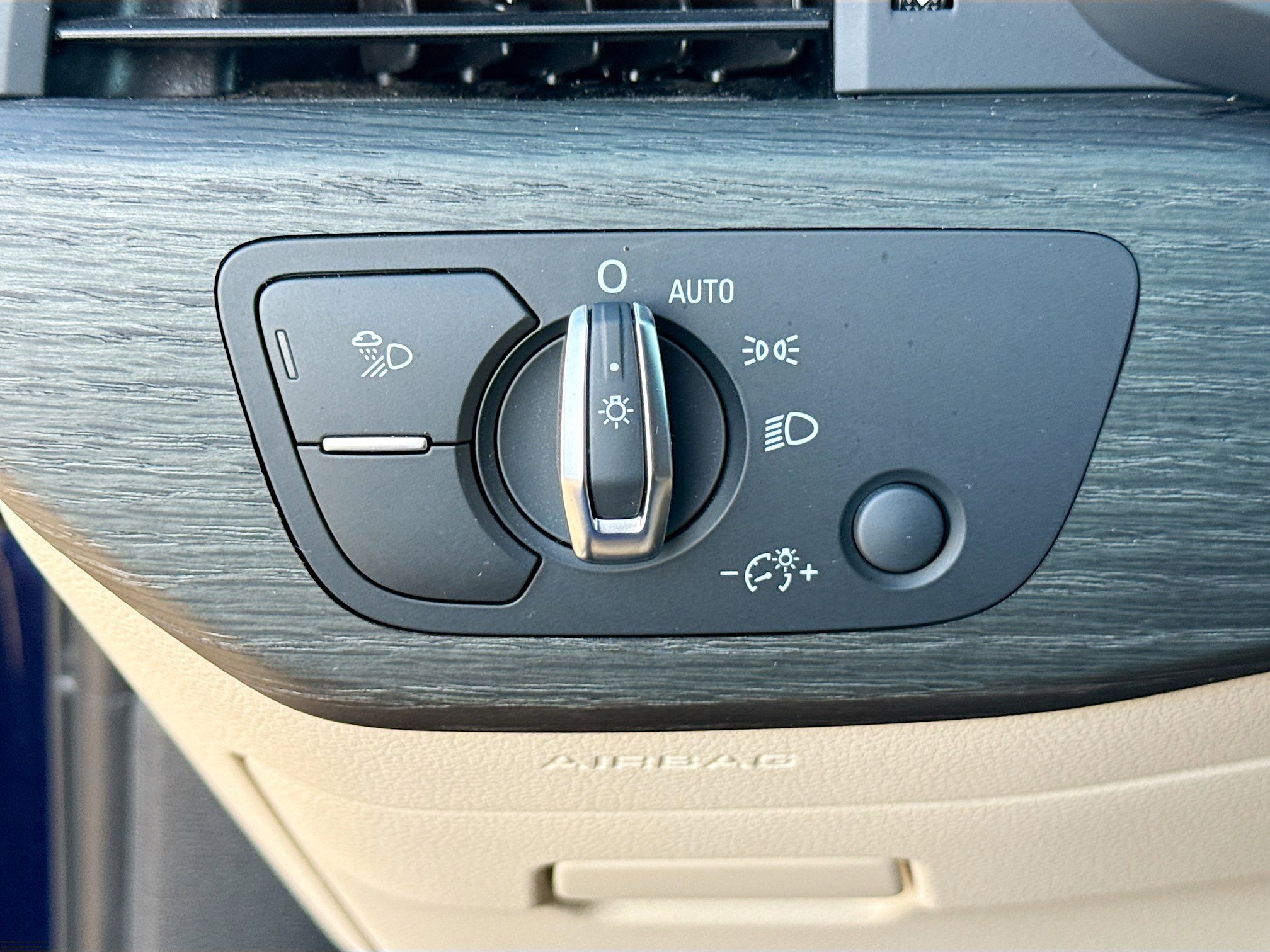 Used 2024 Audi A4 2.0T Premium w/ Convenience Package image 34