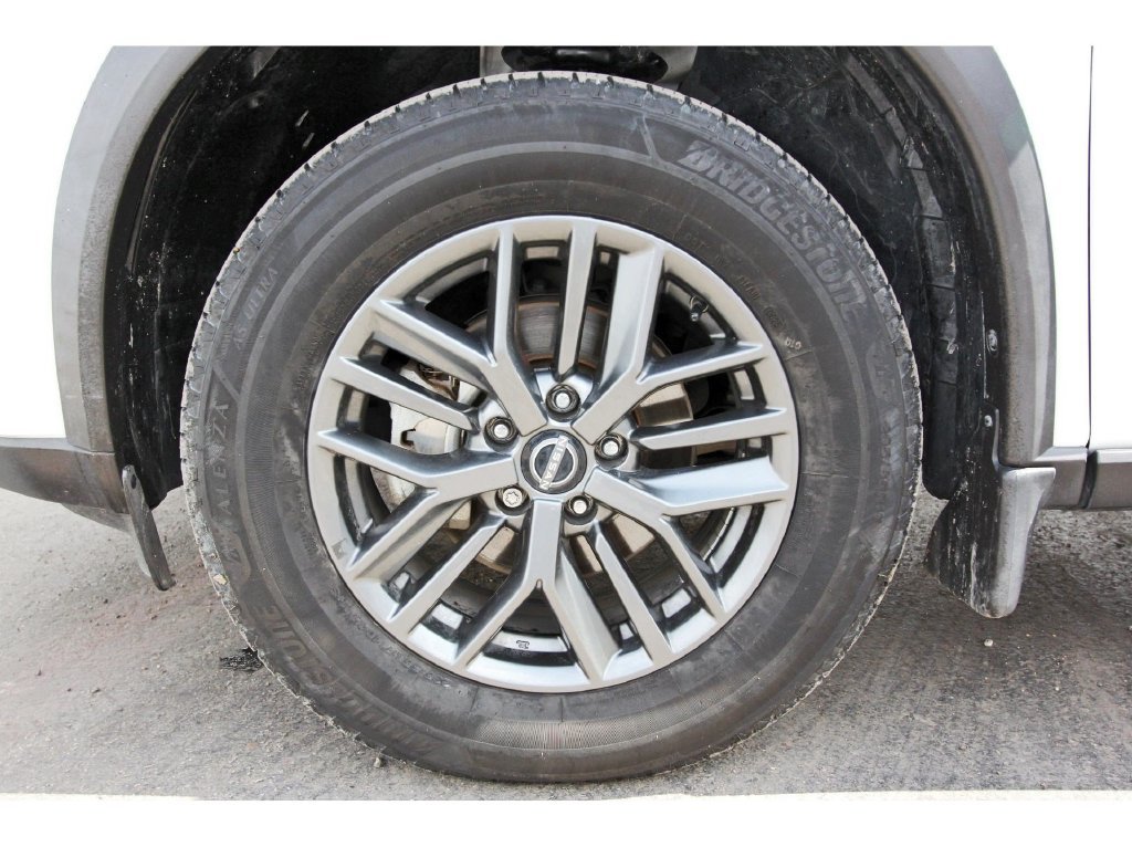 Used 2023 Nissan Rogue S FWD image 34